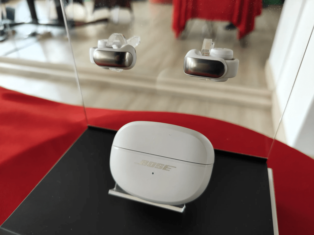 Bose Ultra Open Earbuds Warna Putih Laris&nbsp;Manis