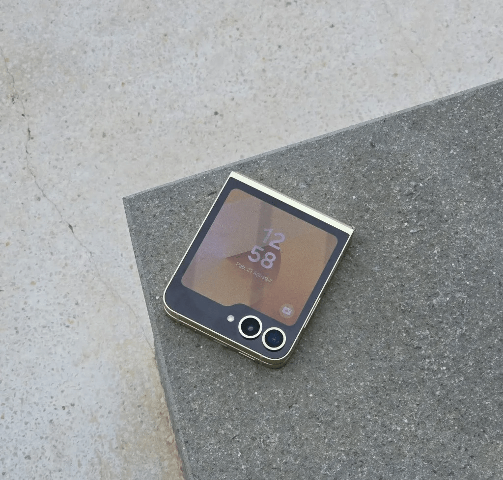 3 Ide Perintah AI Composer Galaxy Z Flip 6 untuk Berbagai Kebutuhan